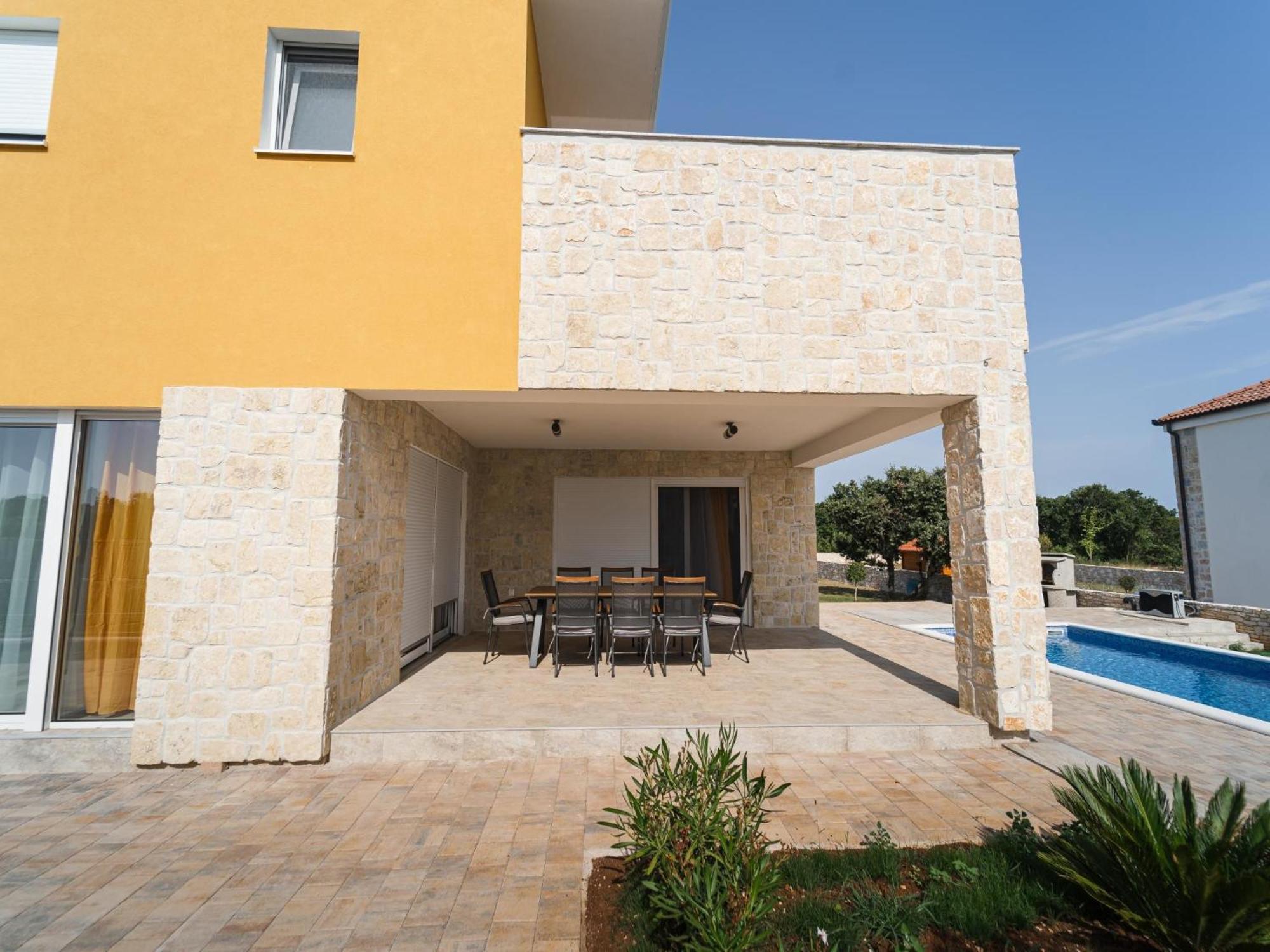 Basilica Villa *